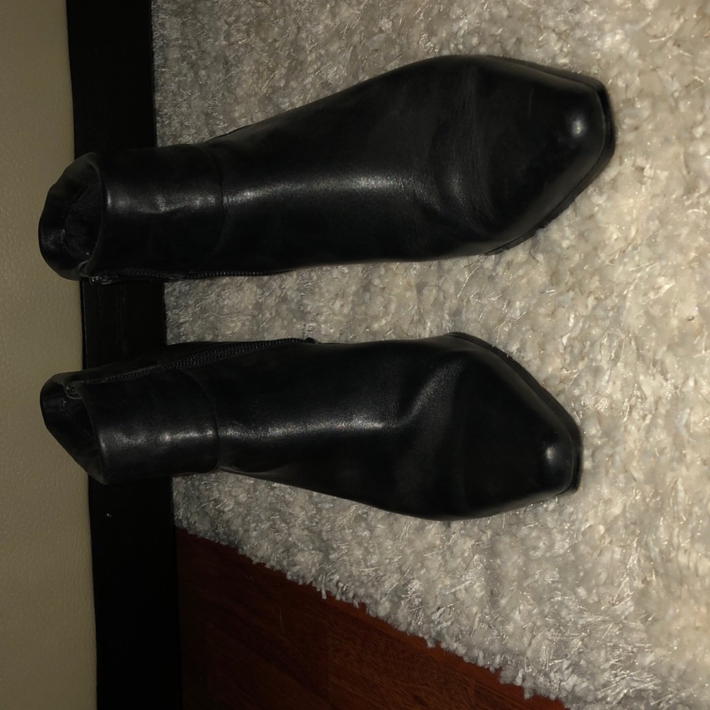 Black leather Ankle Boots